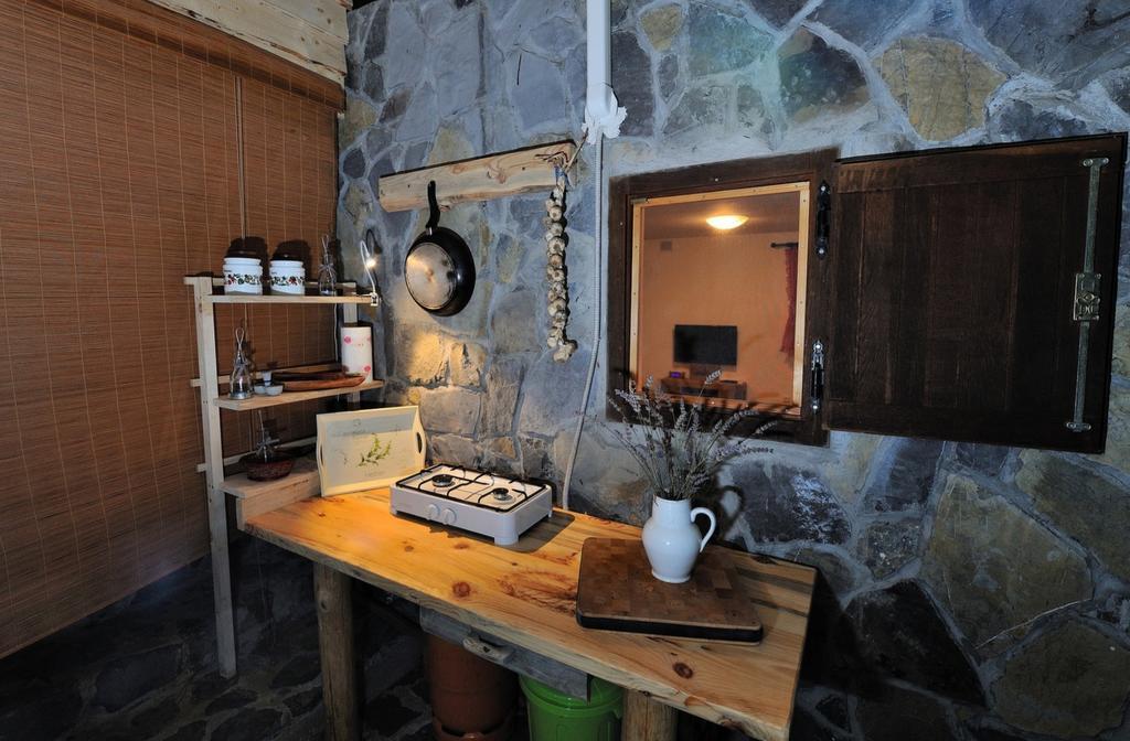 Apartment Drvena Kuca Mreznica Gornji Zvečaj Rum bild