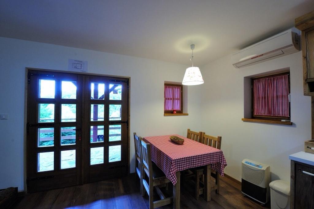 Apartment Drvena Kuca Mreznica Gornji Zvečaj Rum bild